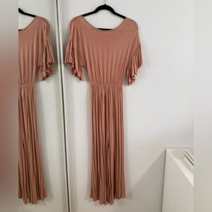 Elegant Women's Jumpsuit in Peach